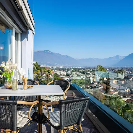 现代13号套房公寓 *